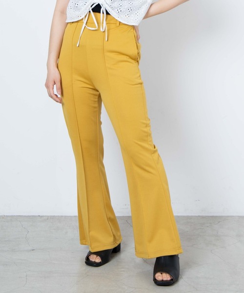 DuKKah（デュカ）の「Dukkah/【低身長向け】ポンチピンタックフレアパンツ（スラックス・レディース・ブラック/イエロー/グリーン/その他1/オレンジ/ブラック系その他/レッド/ブラウン/ピンク/ブルー/パープル・X-SMALL）」の7枚目の写真