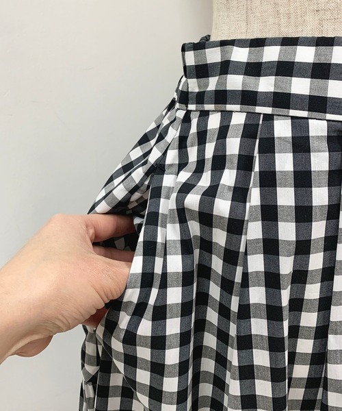 PICCIN(ピッチン)の「【親子ペアルック可】前後2WAYギンガムチェックマキシスカート(スカート・レディース・ブラック系その他・M)」の9枚目の写真