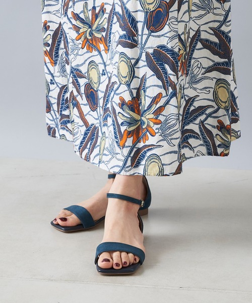 DouDou（ドゥドゥ）の「【atelier brugge／アトリエブルージュ】フラットストラップサンダル（サンダル・レディース・カーキ/ブルー/グレイッシュベージュ・S/M/L）」の3枚目の写真