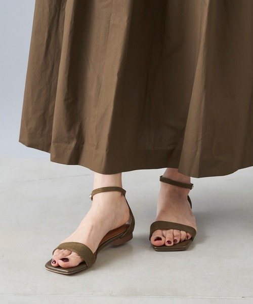 DouDou（ドゥドゥ）の「【atelier brugge／アトリエブルージュ】フラットストラップサンダル（サンダル・レディース・カーキ/ブルー/グレイッシュベージュ・S/M/L）」の8枚目の写真