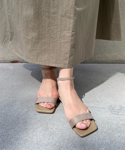 DouDou（ドゥドゥ）の「【atelier brugge／アトリエブルージュ】フラットストラップサンダル（サンダル・レディース・カーキ/ブルー/グレイッシュベージュ・S/M/L）」の13枚目の写真
