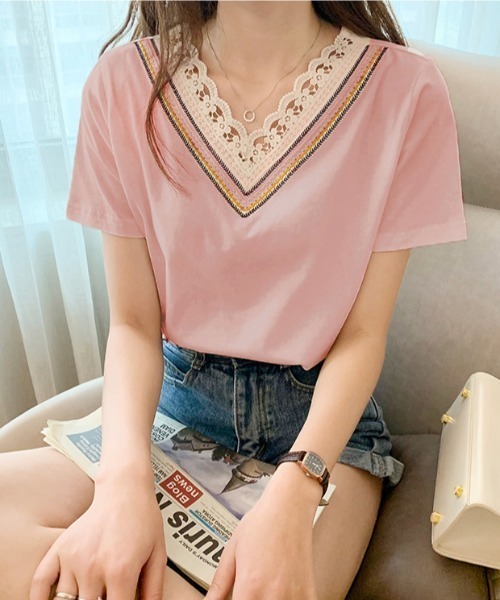 ABITOKYO(アビトーキョー)の「衿Vライン刺繍スカラップレースカットTシャツ(Tシャツ/カットソー・レディース・ホワイト/ブラック/ライトグリーン/ライトパープル/ブルーグレー/ベージュ/サックスブルー/グレー/ブラウン/ピンクベージュ/ダークブルー/パープル/チャコールグレー・M/L)」の13枚目の写真