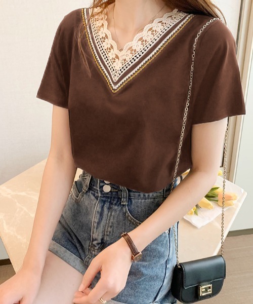 ABITOKYO(アビトーキョー)の「衿Vライン刺繍スカラップレースカットTシャツ(Tシャツ/カットソー・レディース・ホワイト/ブラック/ライトグリーン/ライトパープル/ブルーグレー/ベージュ/サックスブルー/グレー/ブラウン/ピンクベージュ/ダークブルー/パープル/チャコールグレー・M/L)」の6枚目の写真