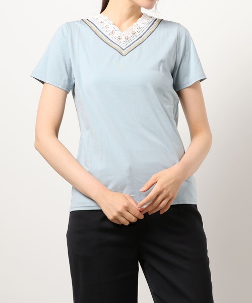 ABITOKYO(アビトーキョー)の「衿Vライン刺繍スカラップレースカットTシャツ(Tシャツ/カットソー・レディース・ホワイト/ブラック/ライトグリーン/ライトパープル/ブルーグレー/ベージュ/サックスブルー/グレー/ブラウン/ピンクベージュ/ダークブルー/パープル/チャコールグレー・M/L)」の8枚目の写真