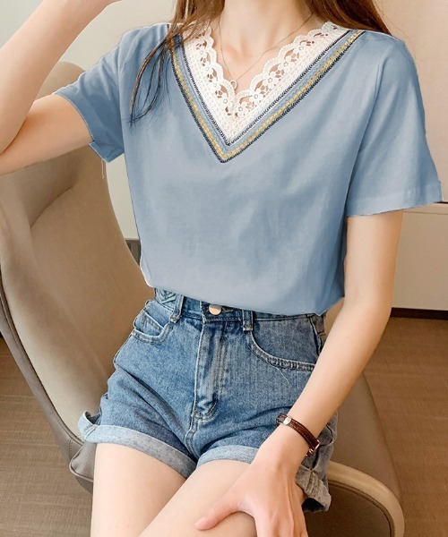 ABITOKYO(アビトーキョー)の「衿Vライン刺繍スカラップレースカットTシャツ(Tシャツ/カットソー・レディース・ホワイト/ブラック/ライトグリーン/ライトパープル/ブルーグレー/ベージュ/サックスブルー/グレー/ブラウン/ピンクベージュ/ダークブルー/パープル/チャコールグレー・M/L)」の5枚目の写真