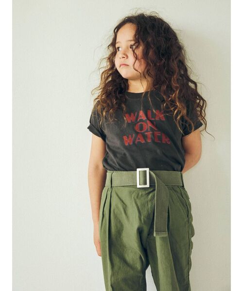 Ungrid（アングリッド）の「Kids ツアーロゴルーズTee（Tシャツ/カットソー・キッズ・オフホワイト/チャコールグレー・100/120）」の2枚目の写真