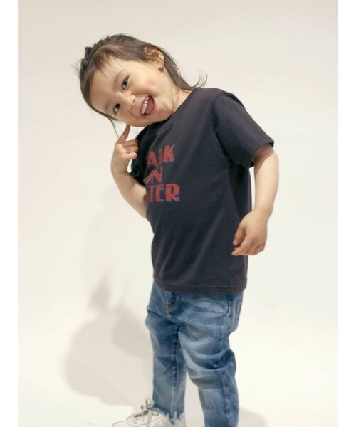 Ungrid（アングリッド）の「Kids ツアーロゴルーズTee（Tシャツ/カットソー・キッズ・オフホワイト/チャコールグレー・100/120）」の15枚目の写真