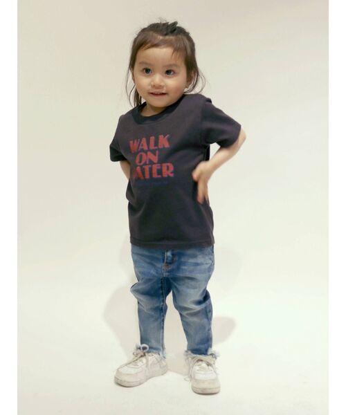 Ungrid（アングリッド）の「Kids ツアーロゴルーズTee（Tシャツ/カットソー・キッズ・オフホワイト/チャコールグレー・100/120）」の10枚目の写真