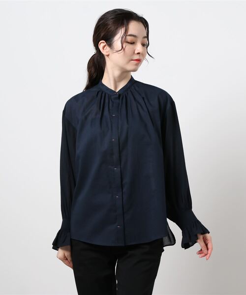 Q（キュー）の「コットンボイルギャザーシャーリングブラウス（シャツ/ブラウス・レディース・ライトブルー/ネイビー/アイボリー・MEDIUM）」の5枚目の写真