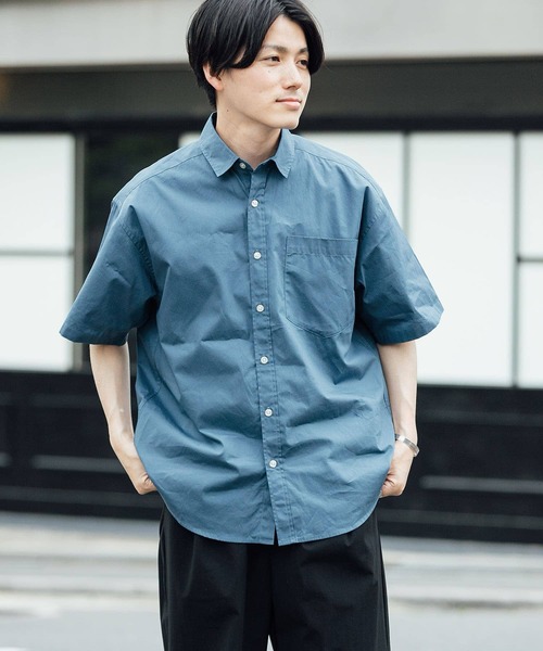 ITEMS URBANRESEARCH（アイテムズ アーバンリサーチ）の「タイプライター レギュラーカラー半袖シャツ（シャツ/ブラウス・メンズ・ライトカーキ/グレー/ブルー・MEDIUM/LARGE）」の8枚目の写真