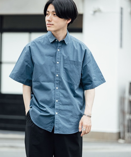 ITEMS URBANRESEARCH（アイテムズ アーバンリサーチ）の「タイプライター レギュラーカラー半袖シャツ（シャツ/ブラウス・メンズ・ライトカーキ/グレー/ブルー・MEDIUM/LARGE）」の9枚目の写真