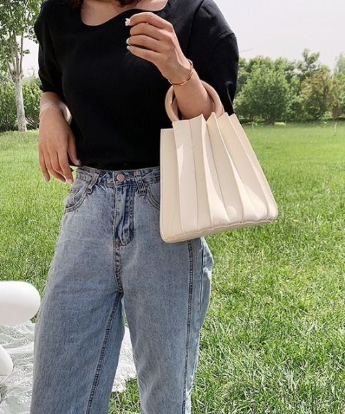 LAC-VERT（ラック・ヴェール）の「2WAYプリーツバッグ（ハンドバッグ・レディース・ミント/アイボリー/ブラウン/ブラック・FREE）」の9枚目の写真