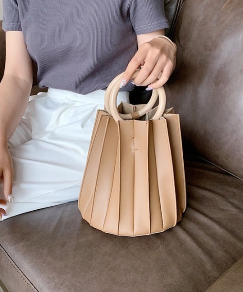 LAC-VERT（ラック・ヴェール）の「2WAYプリーツバッグ（ハンドバッグ・レディース・ミント/アイボリー/ブラウン/ブラック・FREE）」の11枚目の写真