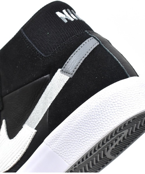 NIKE（ナイキ）の「NIKE/ナイキ ナイキSB ズーム ブレーザー MID プレミアム スケボー スケシュー DA8854-001（スニーカー・メンズ・ブラック×ブラック・23.0cm/23.5cm/24.0cm/24.5cm/25.0cm/26.0cm/26.5cm/27.0cm/27.5cm/28.0cm/28.5cm/29.0cm）」の7枚目の写真