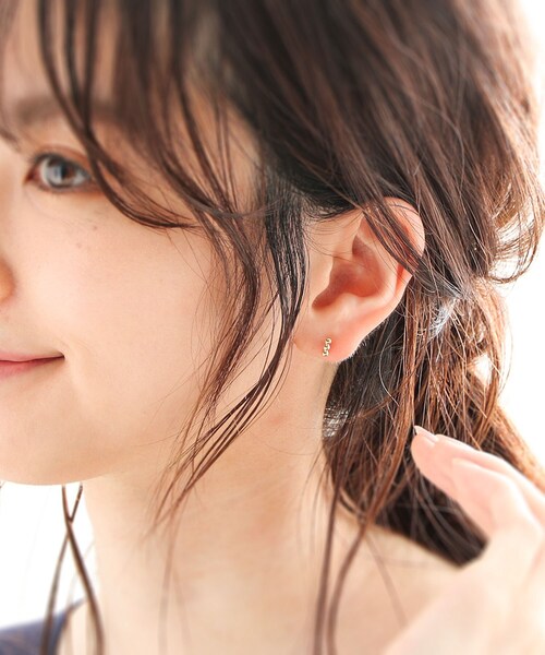 COCOSHNIK（ココシュニック）の「K18丸玉3連 スタッドピアス（ピアス（両耳用）・レディース・ホワイト系その他7・00）」の7枚目の写真
