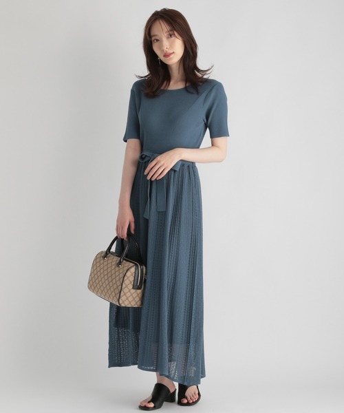 Andemiu（アンデミュウ）の「スカシガラフレアニットワンピース217919（ワンピース・レディース・ブラック/ベージュ/ブルー・FREE）」の12枚目の写真