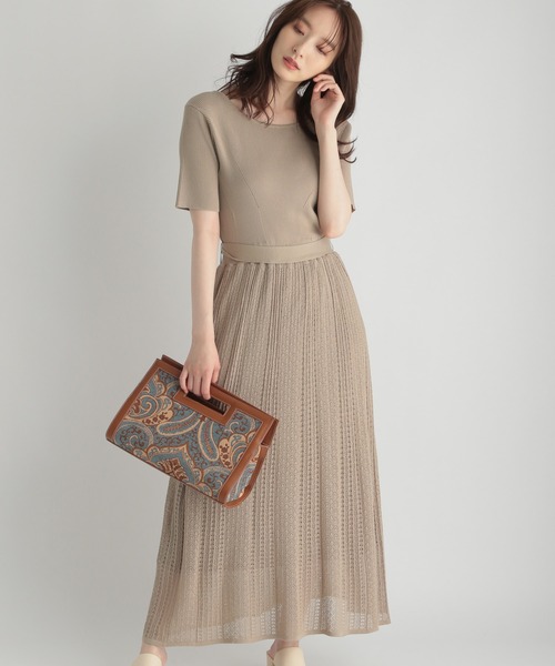 Andemiu（アンデミュウ）の「スカシガラフレアニットワンピース217919（ワンピース・レディース・ブラック/ベージュ/ブルー・FREE）」の18枚目の写真