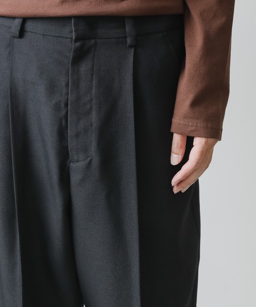 KAZUYUKI KUMAGAI ATTACHMENT(カズユキクマガイアタッチメント)の「W/RY/PE SERGE TAPERED TROUSERS(スラックス・メンズ・ライトグレー/ブラック/ライトブラウン・1/2/3)」の8枚目の写真