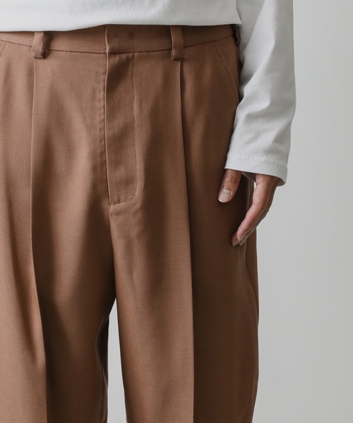 KAZUYUKI KUMAGAI ATTACHMENT(カズユキクマガイアタッチメント)の「W/RY/PE SERGE TAPERED TROUSERS(スラックス・メンズ・ライトグレー/ブラック/ライトブラウン・1/2/3)」の22枚目の写真