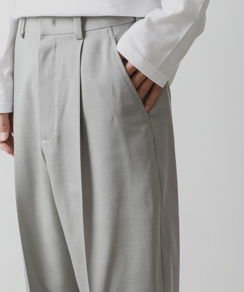 KAZUYUKI KUMAGAI ATTACHMENT(カズユキクマガイアタッチメント)の「W/RY/PE SERGE TAPERED TROUSERS(スラックス・メンズ・ライトグレー/ブラック/ライトブラウン・1/2/3)」の16枚目の写真