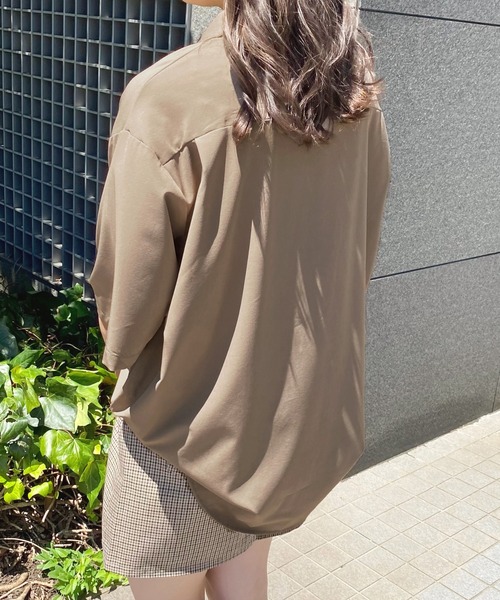 apres jour(アプレジュール)の「ポケット付きルーズシャツ【ZOZOTOWN限定アイテム】(シャツ/ブラウス・レディース・グリーン/ライトベージュ/モカ・フリー/X-LARGE)」の4枚目の写真