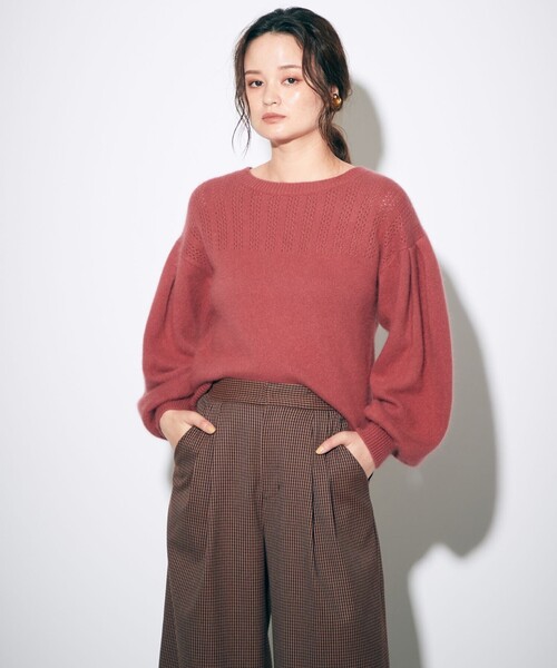 GRACE CONTINENTAL(グレースコンチネンタル)の「アンゴラタック袖ニットトップ(ニット/セーター・レディース・ブラック/ボルドー/ピンク・36)」の3枚目の写真