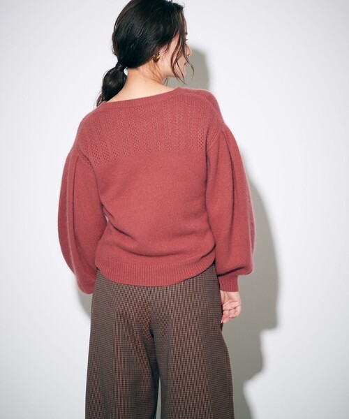 GRACE CONTINENTAL(グレースコンチネンタル)の「アンゴラタック袖ニットトップ(ニット/セーター・レディース・ブラック/ボルドー/ピンク・36)」の5枚目の写真