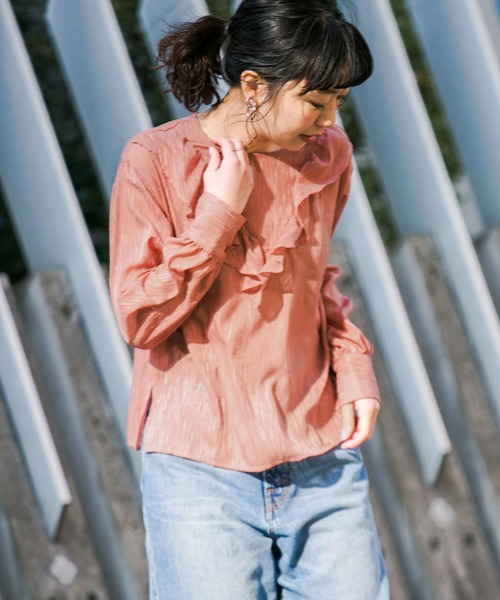 KBF+（ケービーエフプラス）の「KBF+　シアーフリルブラウス∴（シャツ/ブラウス・レディース・ネイビー/ホワイト系その他/ピンク系その他・ONE）」の3枚目の写真