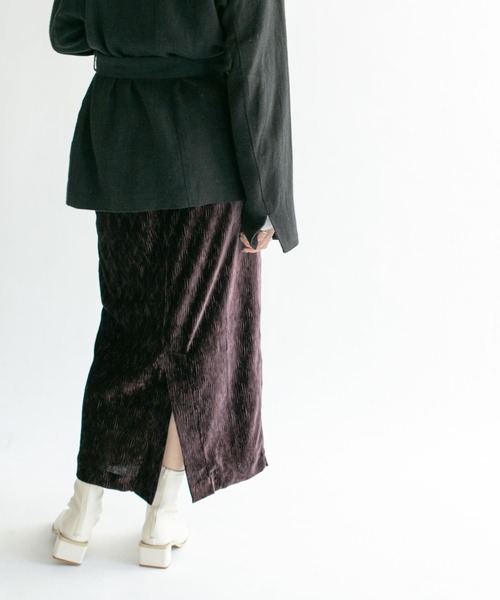 KBF（ケイビーエフ）の「クリンクルベロアタイトスカート（スカート・レディース・ダークブラウン/ベージュ系その他/ブラック/ベージュ・ONE）」の12枚目の写真