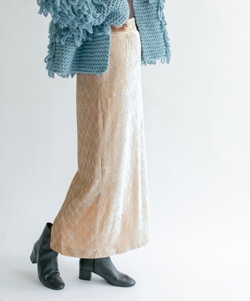 KBF（ケイビーエフ）の「クリンクルベロアタイトスカート（スカート・レディース・ダークブラウン/ベージュ系その他/ブラック/ベージュ・ONE）」の16枚目の写真