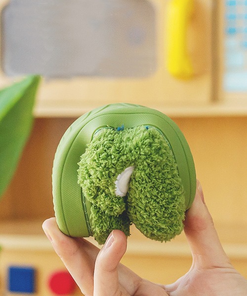 aimoha（アイモハ）の「【aimoha-KIDS-】ボアルームシューズ（ルームシューズ/スリッパ・キッズ・グリーン/イエロー/ブルー/レッド・20/14/18/22/21/16）」の15枚目の写真