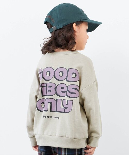 BREEZE（ブリーズ）の「WEB限定 バックプリントトレーナー（スウェット・キッズ・アイボリー/カーキ/パープル/イエロー/ライトグレー/ブラック/ブルー/ブラウン・100/110/120/140/150/130/90）」の4枚目の写真