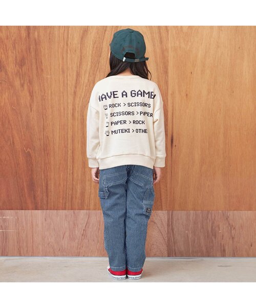 BREEZE（ブリーズ）の「WEB限定 バックプリントトレーナー（スウェット・キッズ・アイボリー/カーキ/パープル/イエロー/ライトグレー/ブラック/ブルー/ブラウン・100/110/120/140/150/130/90）」の12枚目の写真