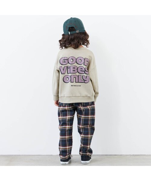 BREEZE（ブリーズ）の「WEB限定 バックプリントトレーナー（スウェット・キッズ・アイボリー/カーキ/パープル/イエロー/ライトグレー/ブラック/ブルー/ブラウン・100/110/120/140/150/130/90）」の14枚目の写真