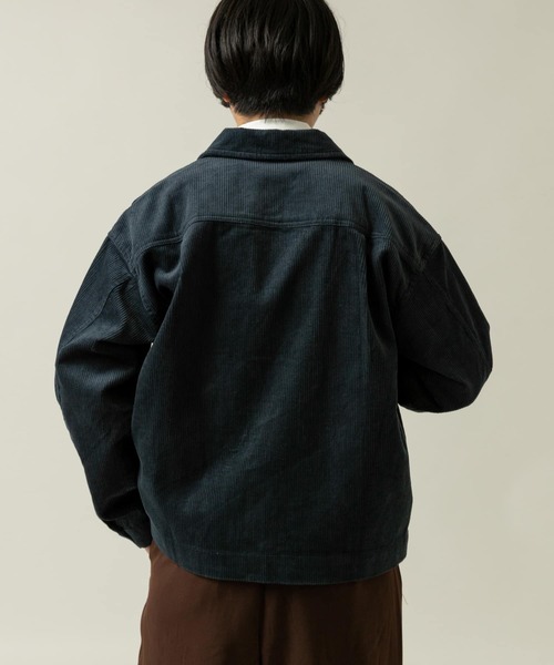 ITEMS URBANRESEARCH（アイテムズ アーバンリサーチ）の「コーデュロイ オーバージャケット（カバーオール・メンズ・ブラック/ネイビー/グレー/オフホワイト・MEDIUM/LARGE）」の17枚目の写真