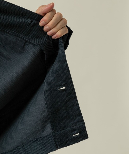 ITEMS URBANRESEARCH（アイテムズ アーバンリサーチ）の「コーデュロイ オーバージャケット（カバーオール・メンズ・ブラック/ネイビー/グレー/オフホワイト・MEDIUM/LARGE）」の16枚目の写真