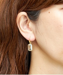【美品】ラスール 天然石ピアス La Soeur(ラ・スール)のペアシェイプフックピアス通販 | 集英社