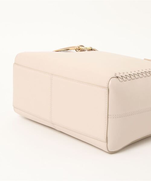 SEE BY CHLOE(シーバイクロエ)の「TILDA / スモールトート SMALL TOTE(トートバッグ・レディース・ライトベージュ・FREE)」の3枚目の写真
