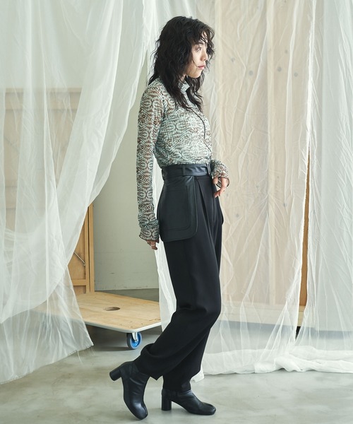 VACANCY（ヴァカンシー）の「フェイクレザーサイドポケットベルト