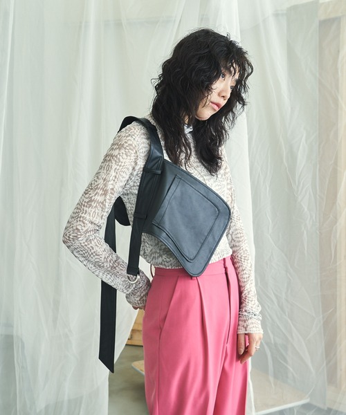 VACANCY（ヴァカンシー）の「フェイクレザーサイドポケットベルト（ベルト・レディース・ブラック・FREE）」の12枚目の写真