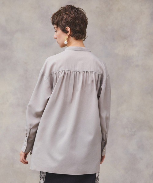 PUBLIC TOKYO（パブリックトウキョウ）の「フロントフラップロングシャツブラウス /ウォッシャブル（シャツ/ブラウス・レディース・ホワイト/ベージュ/サックスブルー・FREE）」の11枚目の写真