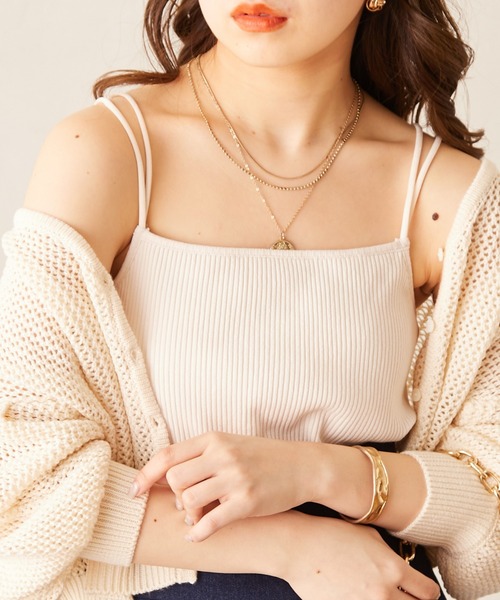 Chico（チコ）の「パット付きバッククロスキャミソール（キャミソール・レディース・ブラック/グレー/ピンク/アイボリー・FREE）」の2枚目の写真