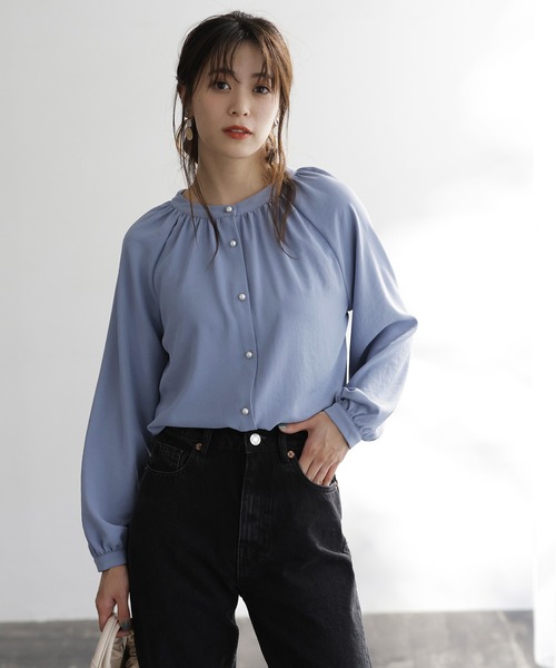GeeRA(ジーラ)の「前後2WAYパール風ボタンブラウス(シャツ/ブラウス・レディース・ブラック/ベージュ/オフホワイト/ブルー/ラベンダー・MEDIUM/LARGE/X-LARGE/XX-LARGE)」の17枚目の写真