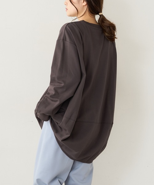 PUAL CE CIN（ピュアルセシン）の「SORONA　コクーンBIGプルオーバー（Tシャツ/カットソー・レディース・オフホワイト/ベージュ/サックスブルー/チャコールグレー・FREE）」の21枚目の写真