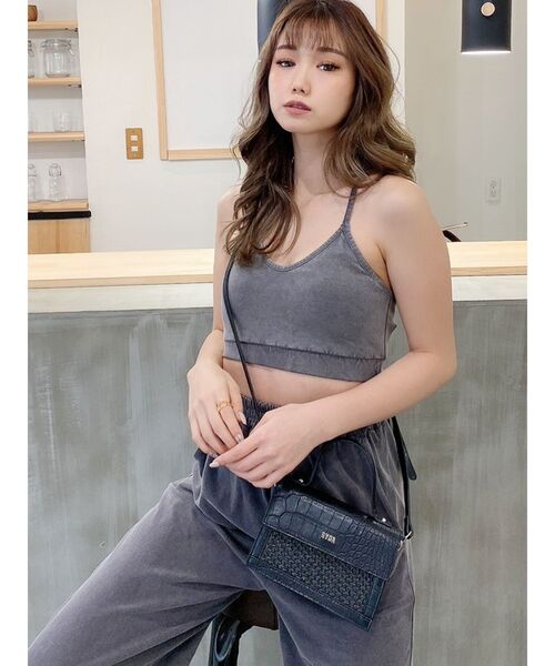 GYDA（ジェイダ）の「【セットアップ着用可】PROCESSINGクロスビスチェ（キャミソール・レディース・チャコールグレー/ベージュ/ネイビー・FREE）」の9枚目の写真