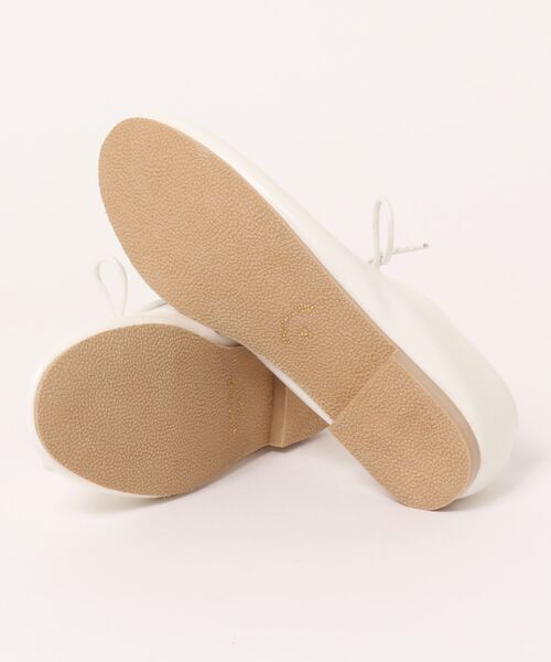 Samansa Mos2（サマンサ モスモス）の「ワンホールフラットシューズ（その他シューズ・レディース・オフホワイト/ブラウン・MEDIUM/LARGE）」の4枚目の写真