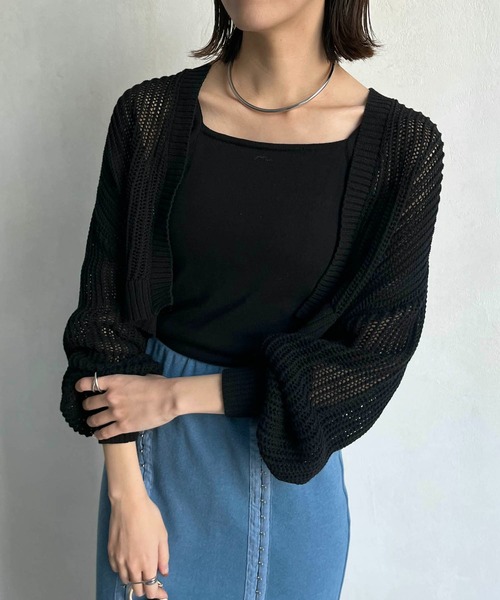 CAPRICIEUX LE'MAGE（カプリシューレマージュ）の「〈セットアイテム〉メッシュボレロキャミSET（ニット/セーター・レディース・オフホワイト/ブラック/グレー・FREE）」の4枚目の写真