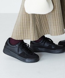 ORTR（オーアールティーアール）の「パンチングミッドソールスニーカー OT3725 シンプル カジュアル（スニーカー）」