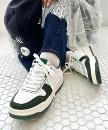 ORTR（オーアールティーアール）の「パンチングミッドソールスニーカー OT3725 シンプル カジュアル（スニーカー）」