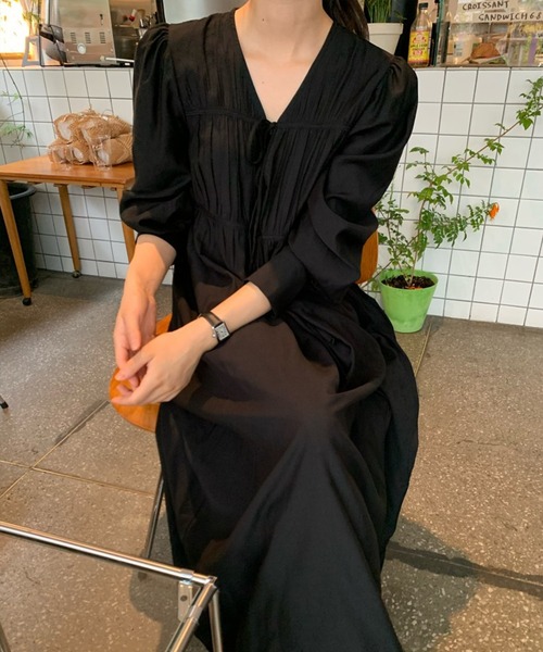 Leja（レジャ）の「【LEJA】無地Vネックリボンオーバーサイズロングワンピース（ワンピース・レディース・グリーン/ブラック・FREE）」の8枚目の写真